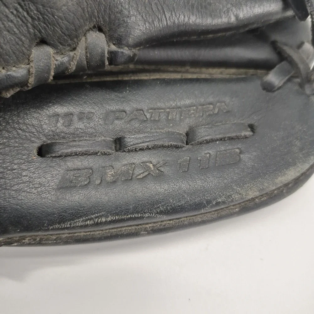 Easton Black Magic 11